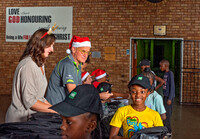 FBS dan Education Africa Membawa Keceriaan Natal untuk Keluarga yang Membutuhkan